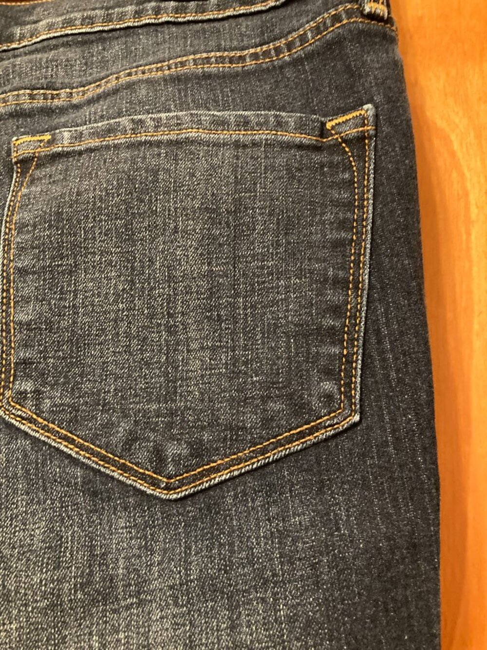 Old Navy dark-wash blue jeans curvy mid-rise 12 - Picture 2 of 3